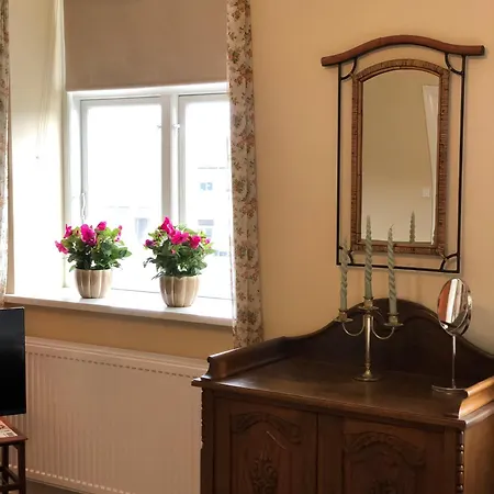 Tinghusets Overnatning * Neksø